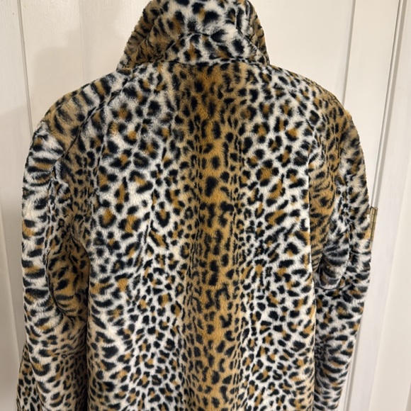 NWT Stoosh By 26 International Faux Fur Leopard Print Coat w/ Pockets Tan Cream - Picture 5 of 15